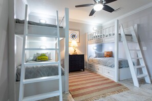 4 Schlafzimmer, Bügeleisen/Bügelbrett, Reisekinderbett, kostenloses WLAN