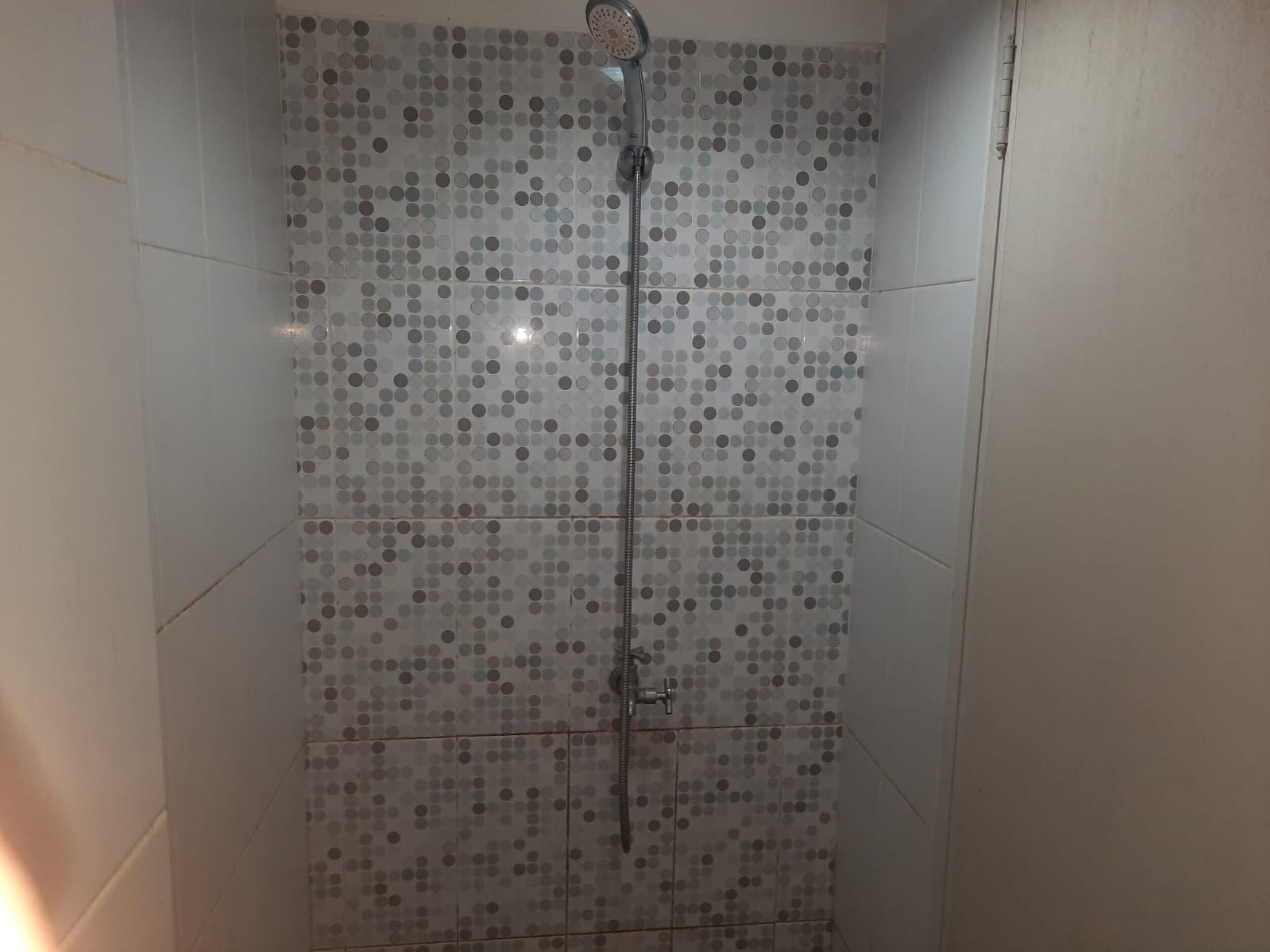 Ducha, toallas, jabón