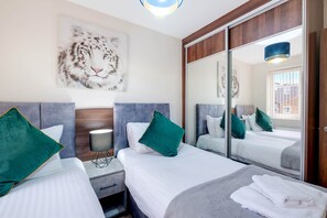 4 bedrooms, iron/ironing board, free WiFi, bed sheets