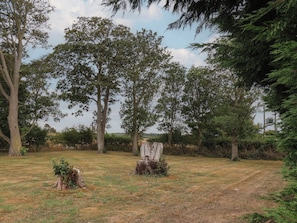 Cottage | Property grounds