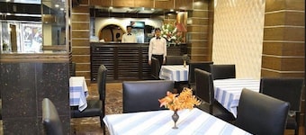 Sarawan Hotel