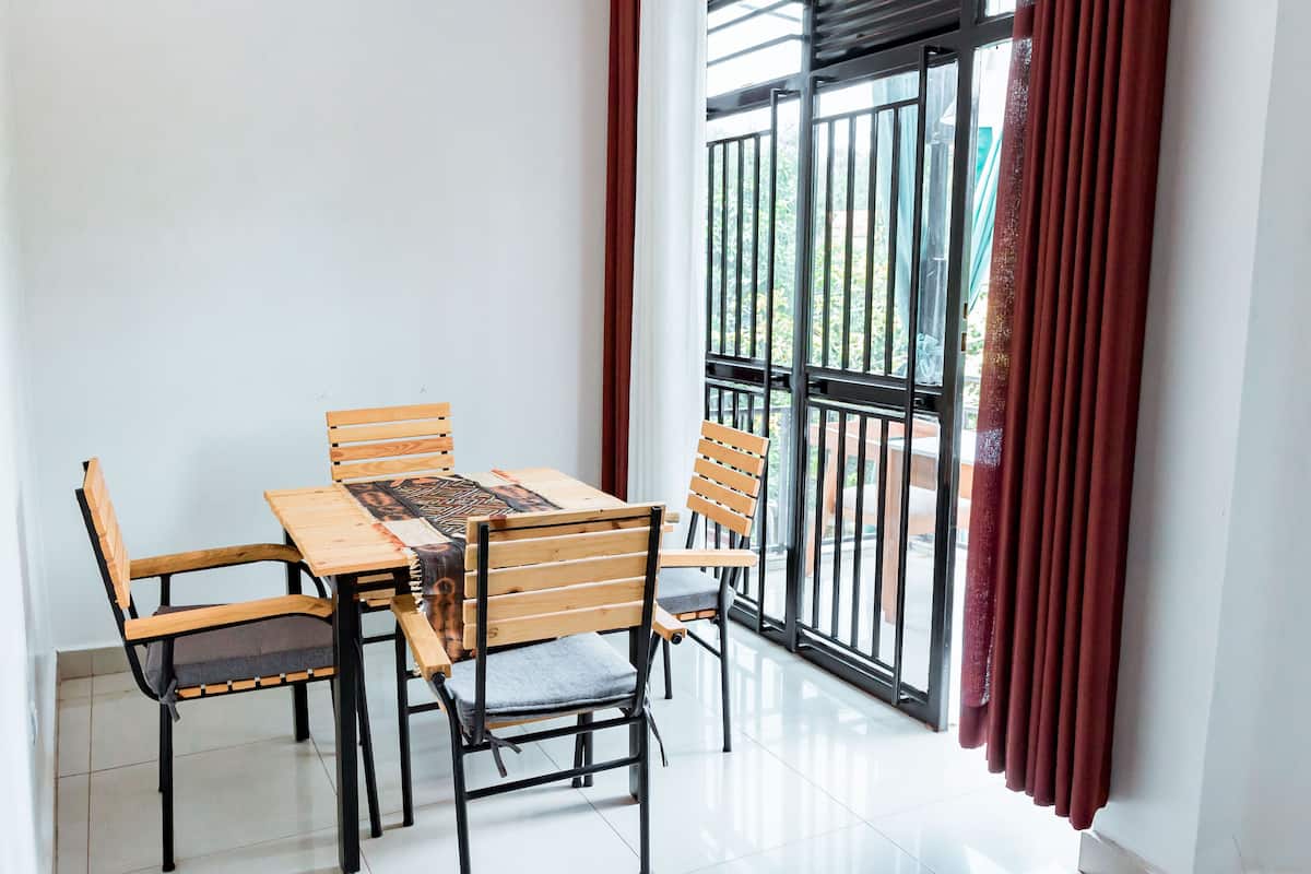 Luxury Apartment, 2 Bedrooms | Dining room