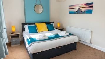 2 bedrooms, iron/ironing board, free WiFi