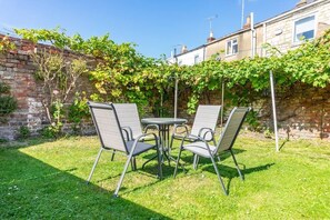 Outdoor dining - Francis House - Cheltenham - 2 Bed Home - Parking (Cheltenham)