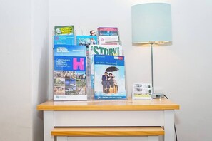 Interior - Francis House - Cheltenham - 2 Bed Home - Parking (Cheltenham)