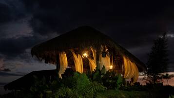 Masajes con piedras calientes, masajes suecos y masajes