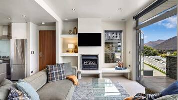 TV, fireplace, offices