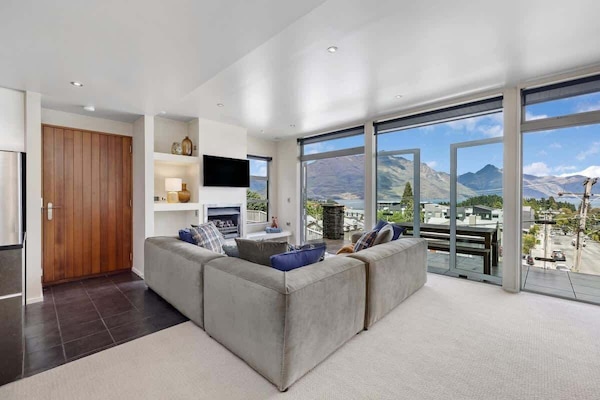 TV, fireplace, offices