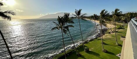 Liegestühle, Strandtücher