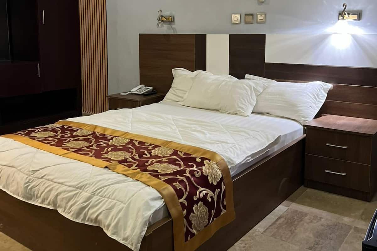 Exclusive Suite | WiFi (free), bed sheets
