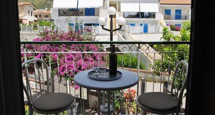 La Bouganville studio 200 m from the sea