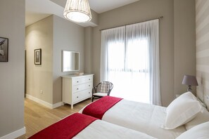 2 bedrooms, iron/ironing board, WiFi, bed sheets - Angeles 1E. 2 bedrooms, 2 bathrooms next to the Cathedral (Sevilla)