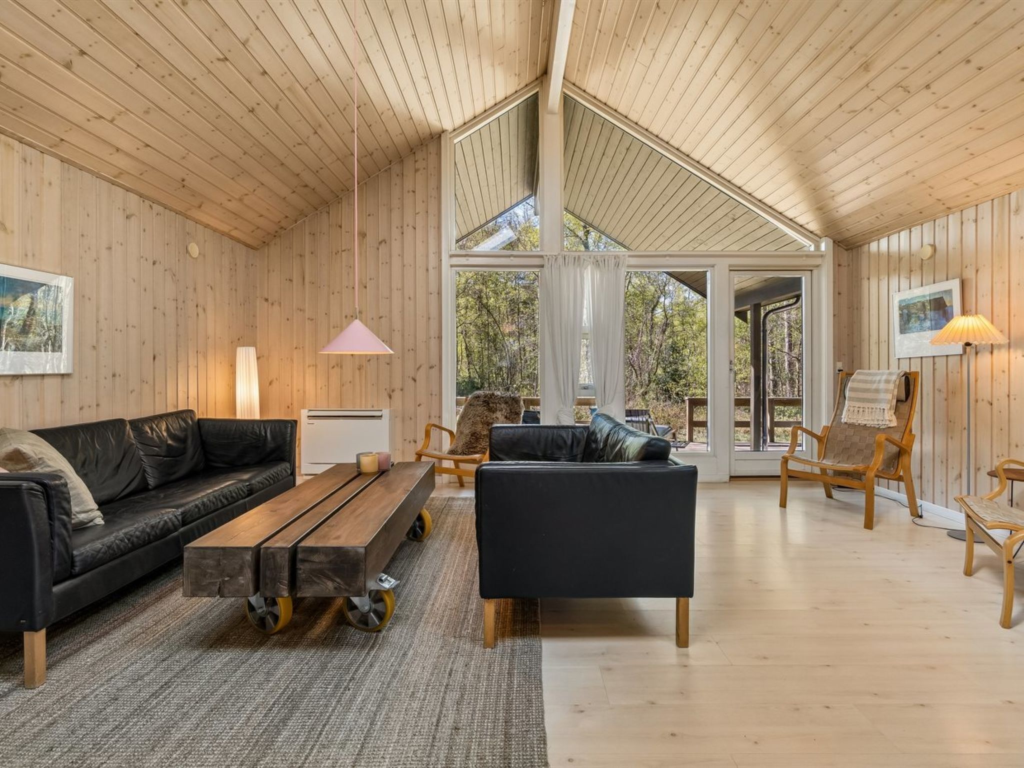 Fernseher, Kamin