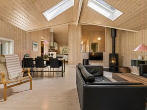 TV, fireplace - "Ellynor" - 600m from the sea by Interhome (Nexø)