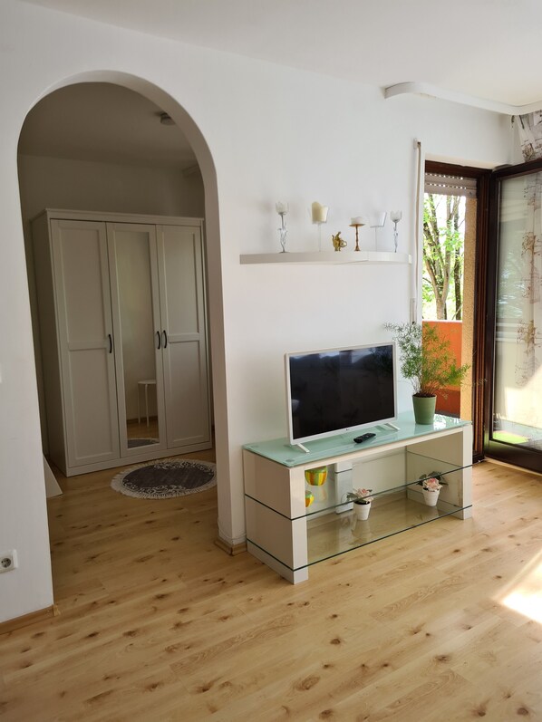 Interior - Gemütliche Ferienwohnung in Grünen Parkwohnanlage mit Balkon (Fürth)