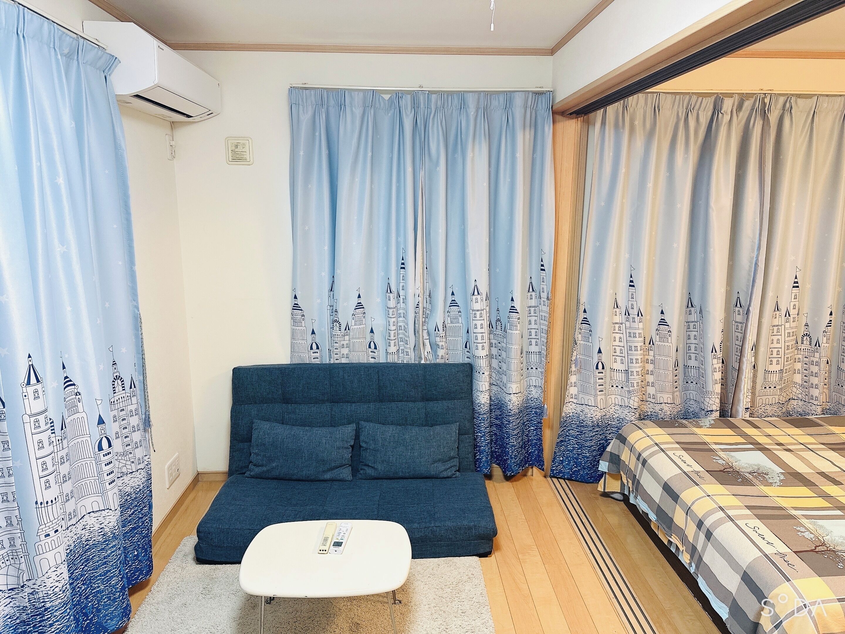 4 室のベッドルーム、デスク、WiFi (無料)、ベッドシーツ