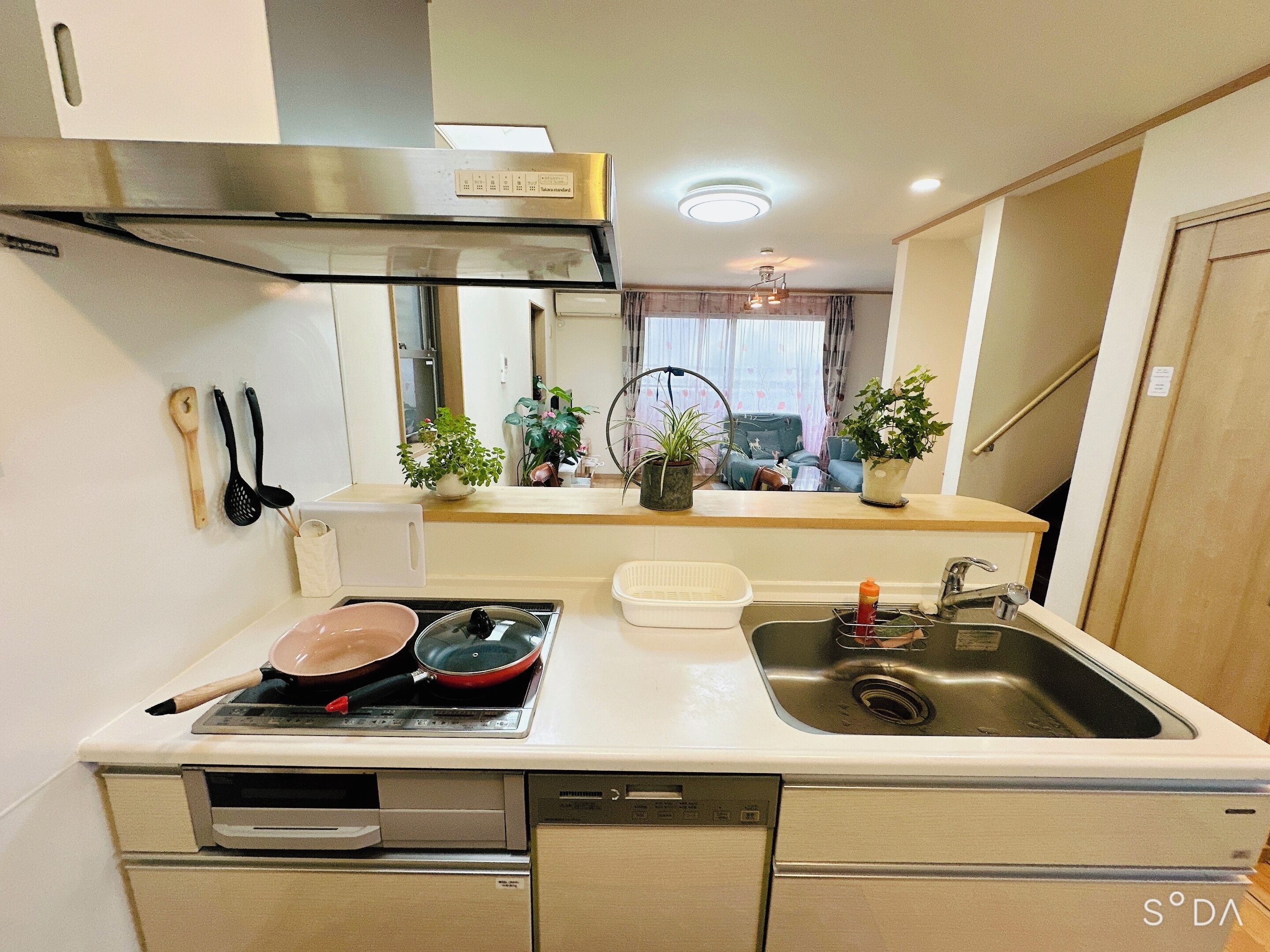 冷蔵庫、電子レンジ、オーブン、食器洗い機