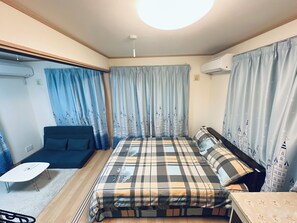 4 habitaciones, escritorio, wifi gratis y ropa de cama 