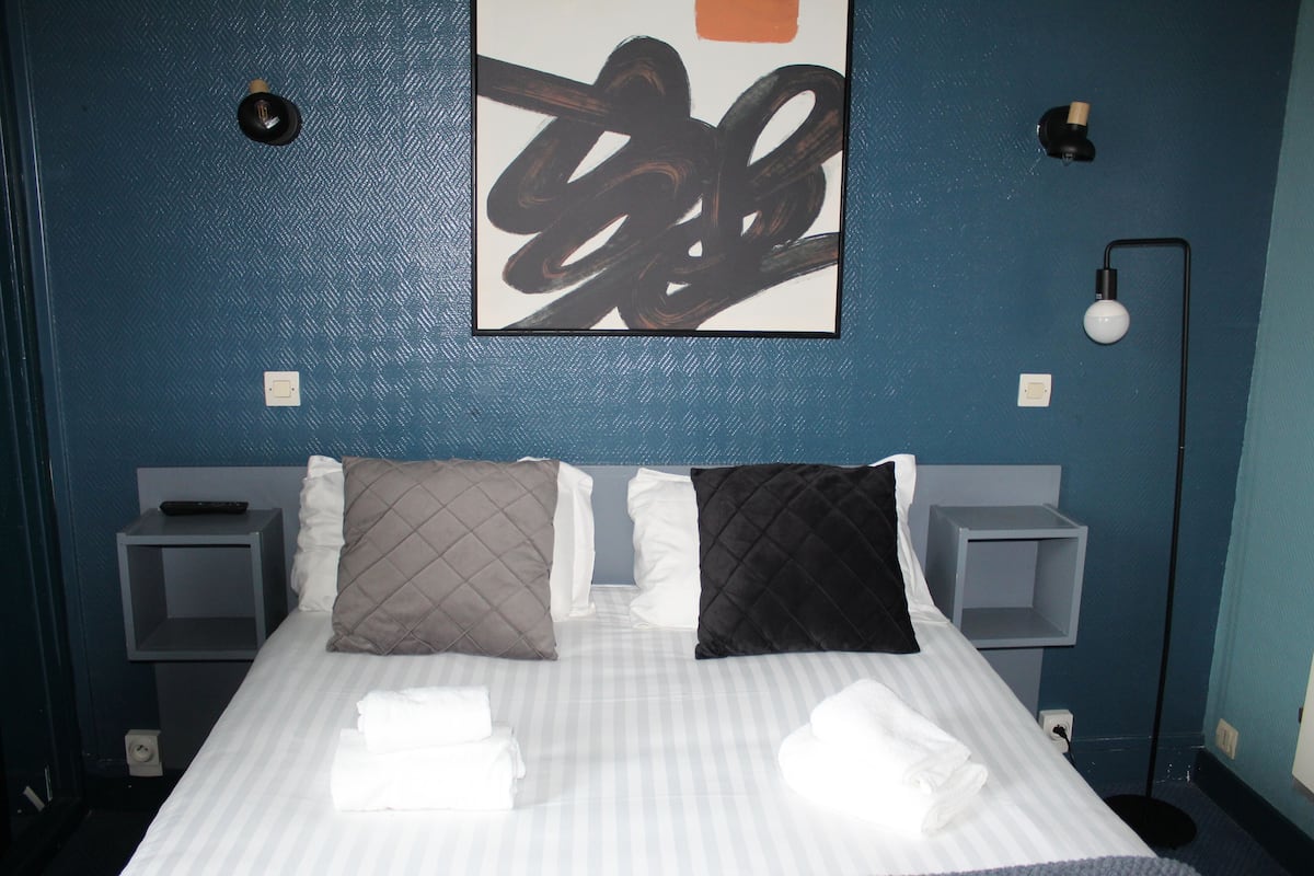 Basic Double Room, Ensuite