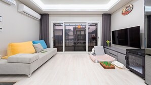 Basic Room, 1 Bedroom (Malti102) - Anmyeondo Town 1967 Dog Pool Villa (Taean)