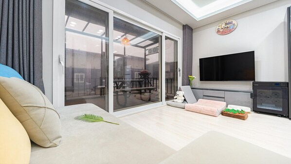 1 bedroom, free WiFi - Anmyeondo Town 1967 Dog Pool Villa (Taean)