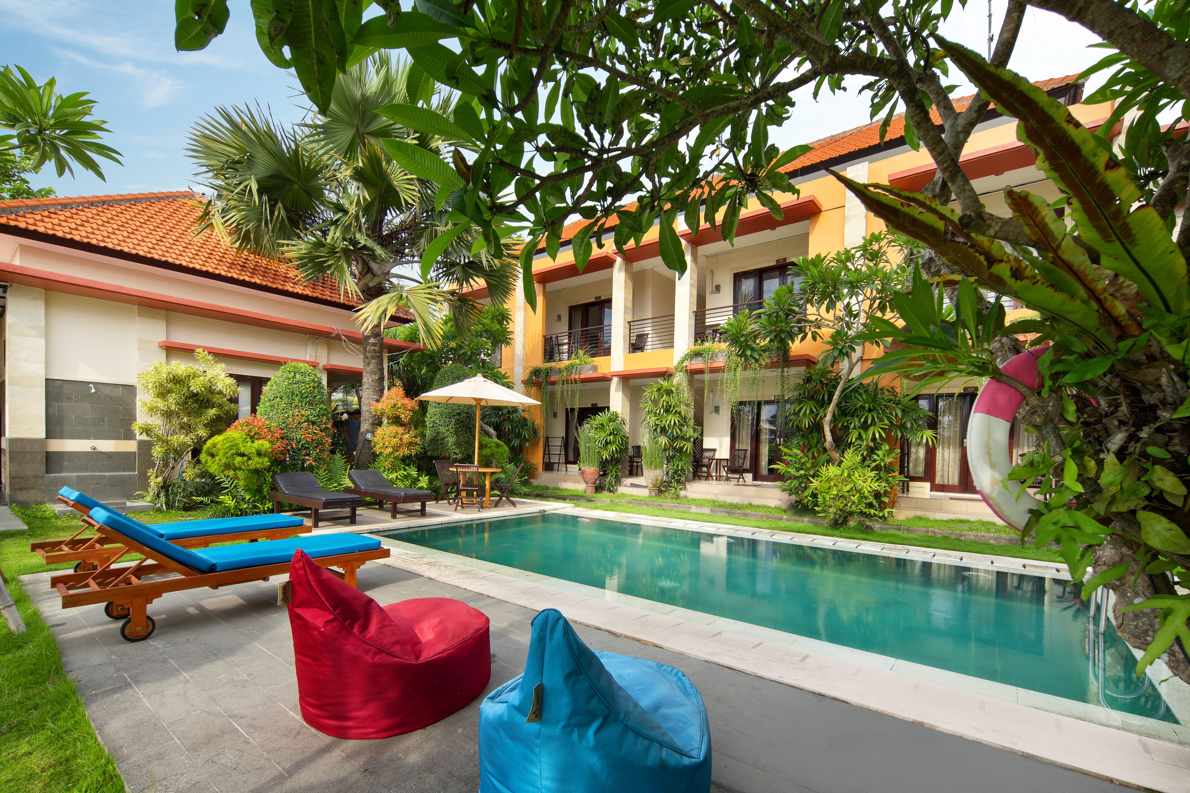 حمّام سباحة خارجي