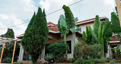 Nyumbani Cottages - Downtown