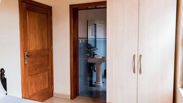 Luxury Double Room | Free WiFi