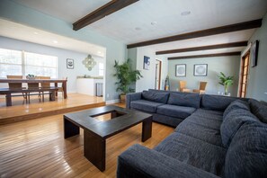 Unclassified image, 4 of 92, button - Winter Park Charmer - Heated Pool Home - Close to everything (Winter Park)