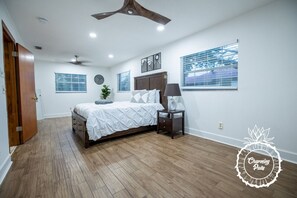 4 bedrooms, iron/ironing board, travel crib, free WiFi