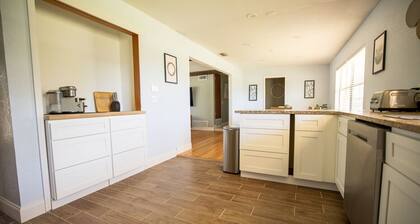 Winter Park Charmer - Heated Pool Home - Close to everything