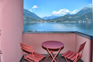 Eenvoudige villa | Terras