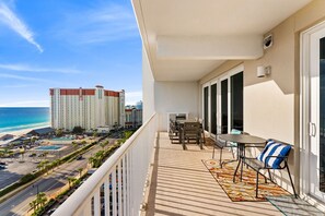 Outdoor dining - Beach & Ocean Views! Steps 2 Restaurants! Sleeps 9! (Panama City Beach)