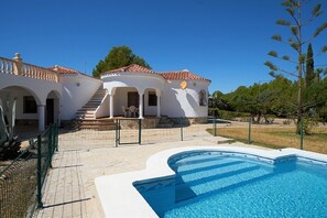 Alberca al aire libre 