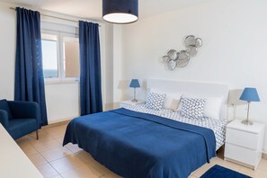 8 quartos, berço de viagem, Wi-Fi de cortesia, roupa de cama