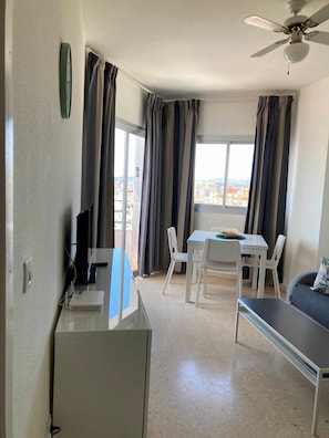 Interior - Club Maritimo Front line Beach Apartments (Fuengirola)