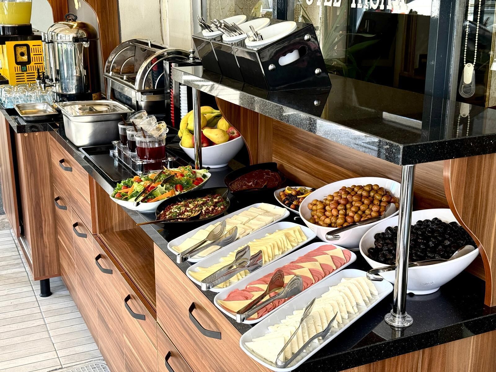 Breakfast buffet