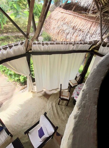 B09 Beachfront cottages 