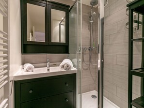 مجففات شعر، مناشف