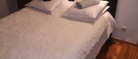 1 Schlafzimmer, Bügeleisen/Bügelbrett, kostenloses WLAN, Bettwäsche