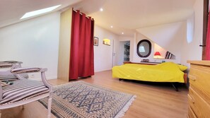 1 bedroom, travel cot, WiFi, bed sheets - Maison de Charme au Calme (Villeneuve-sur-Bellot)