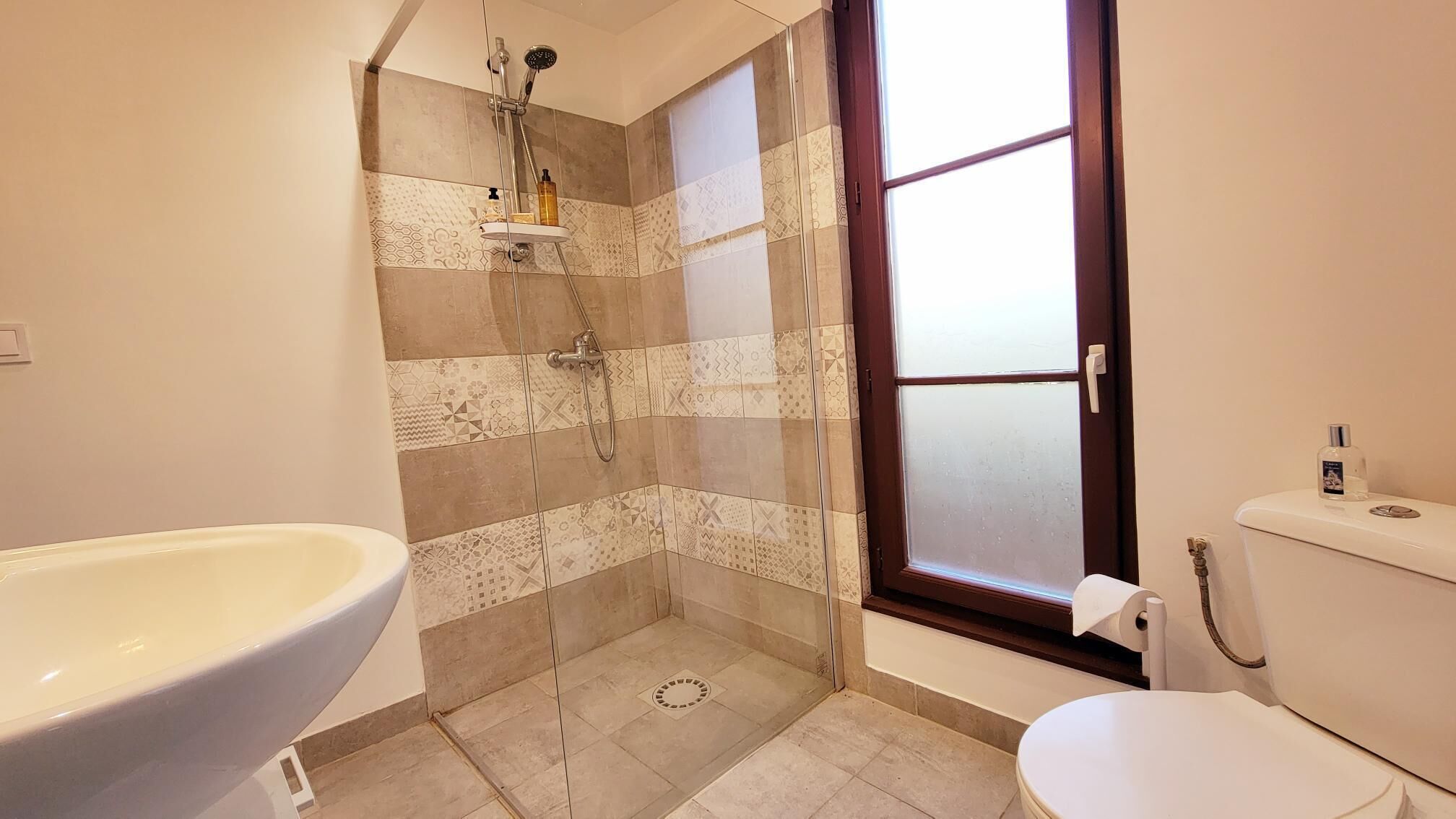 Dusche, Toilettenpapier