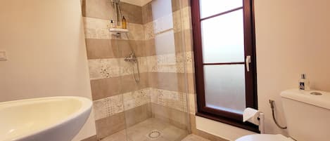 Shower, toilet paper