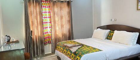 10 bedrooms, iron/ironing board, free WiFi, bed sheets