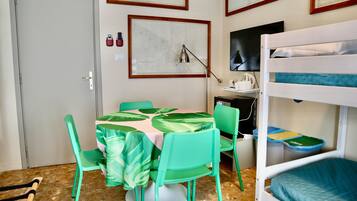 Superior Quadruple Room | Individually furnished, soundproofing, iron/ironing board, free WiFi