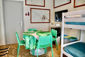 Individually furnished, soundproofing, iron/ironing board, free WiFi - Guest House Sonnino 37 Cagliari (Cagliari)