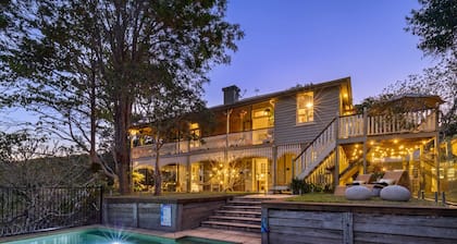 Forget Me Not Cottage: Ideal for 14 Guests