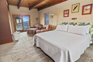 4 bedrooms, desk, iron/ironing board, free WiFi