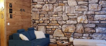 Charming 2-Bedroom Apartment in Cauterets Center - Sleeps 4, West Exposure, Free Parking