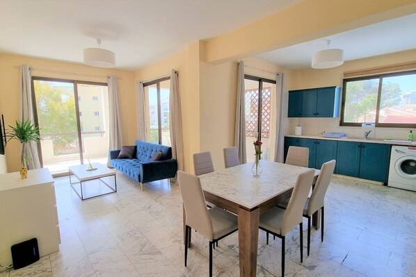 Interior - Comfy 3bdr | Near SALT LAKE | 100MBit Internet (Larnaca)